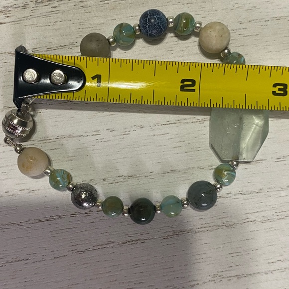 (SOLD) Glass bracelet with dyed agate - Picture 5 of 6